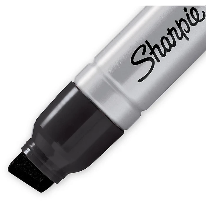 Sharpie Magnum Permanent Marker, Chisel Tip, Black (44001) 6 Sharpie Magnum Permanent Marker, Chisel Tip, Black (44001) - Image 4