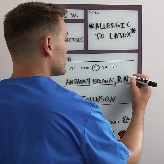 Expo Magnetic Dry Erase Markers With Eraser, Chisel Tip, Assorted, 4/Pack (1944728) 4 Expo Magnetic Dry Erase Markers With Eraser, Chisel Tip, Assorted, 4/Pack (1944728) - Image 2